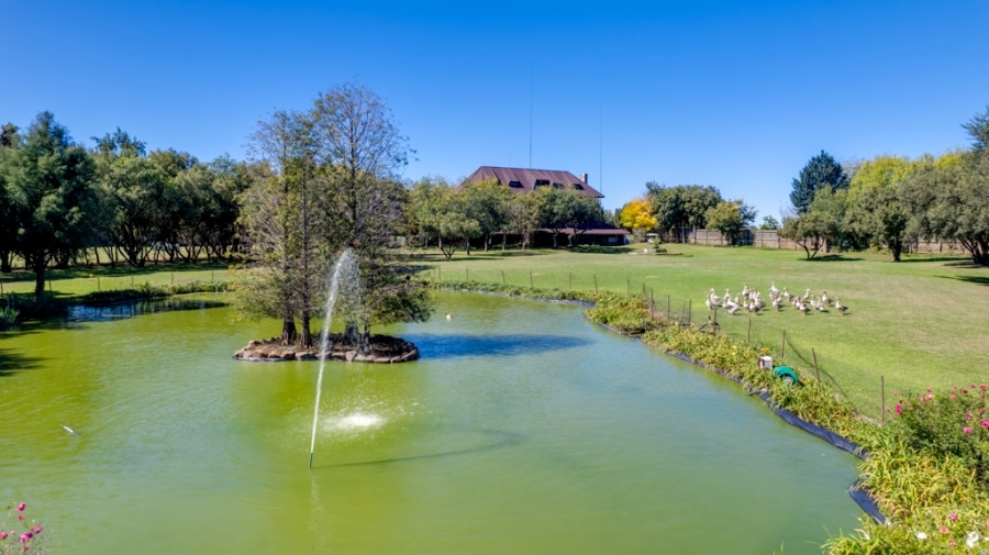 5 Bedroom Property for Sale in Luciana Country Estate Free State